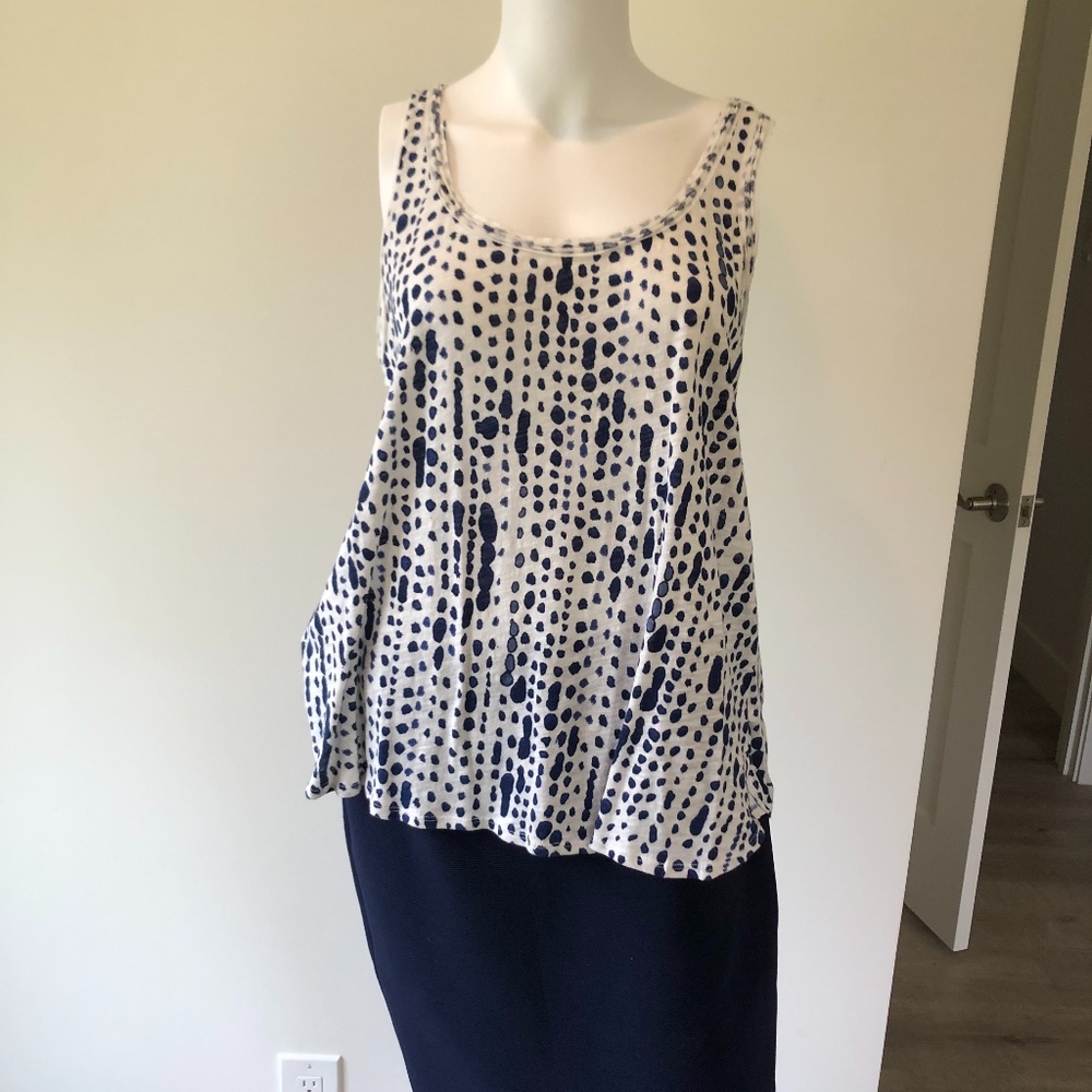 Sleeveless cotton shirt